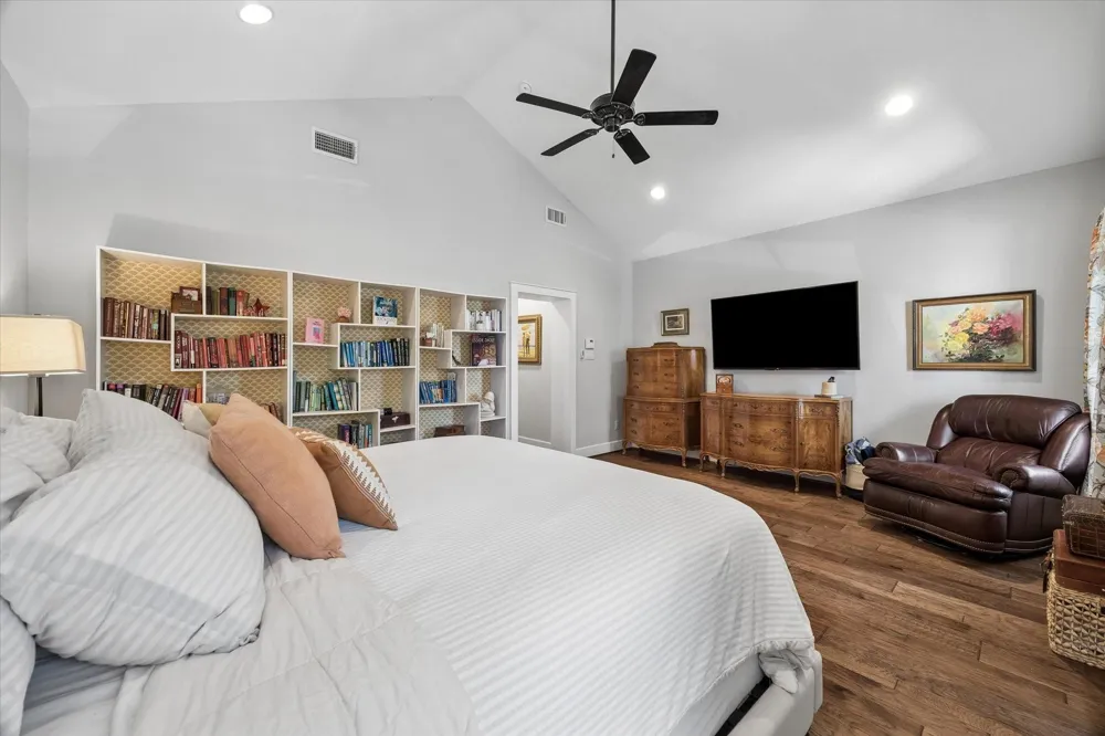 118 E 27th Street #B Houston, TX 77008
