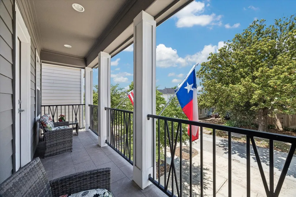 118 E 27th Street #B Houston, TX 77008