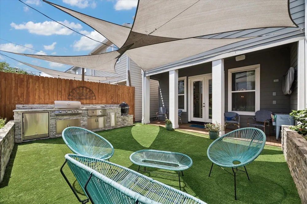 118 E 27th Street #B Houston, TX 77008