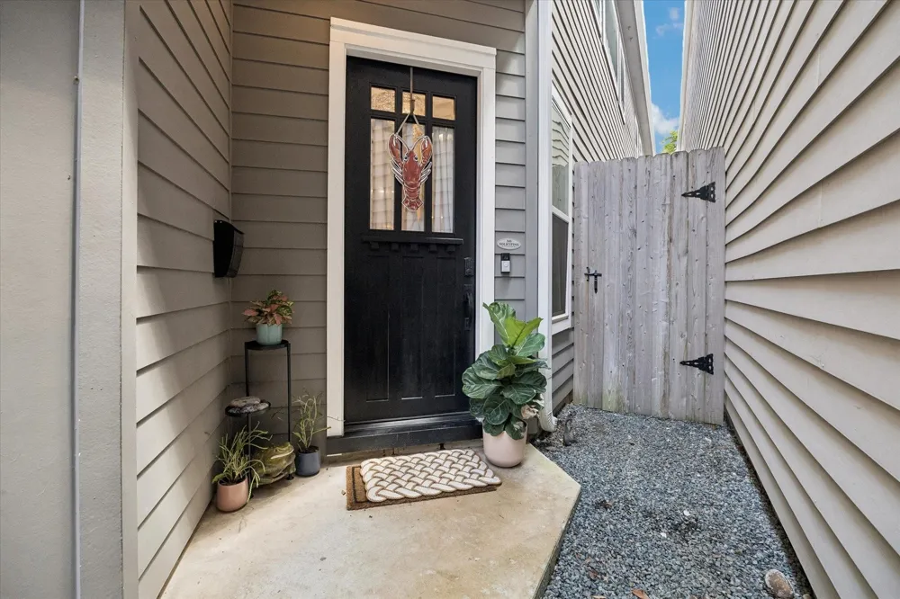 118 E 27th Street #B Houston, TX 77008