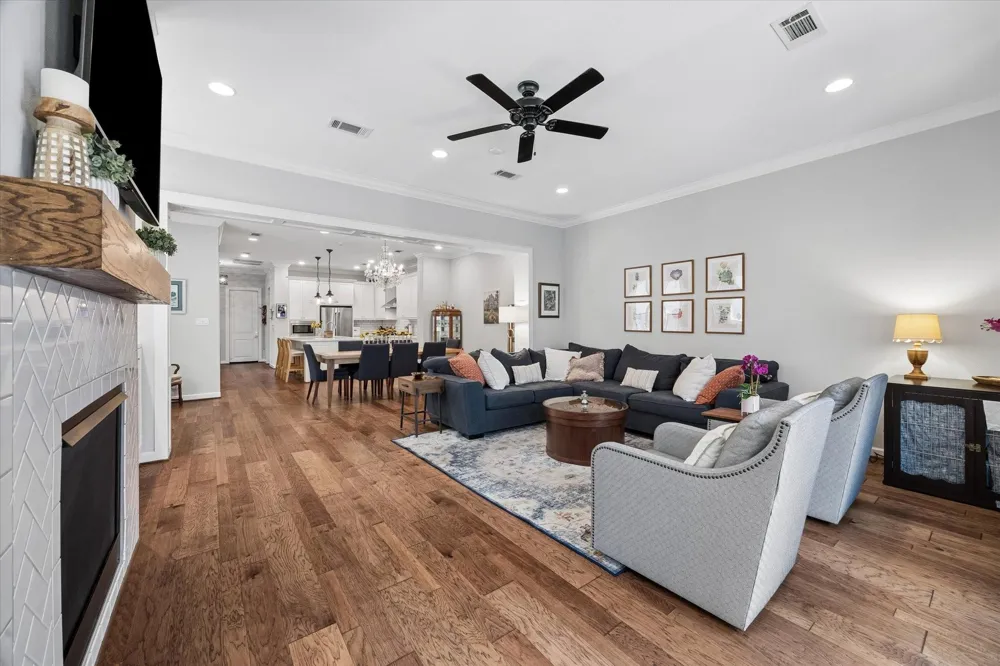 118 E 27th Street #B Houston, TX 77008