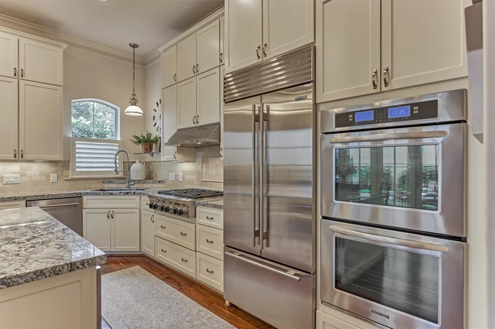 25 Topside Row The Woodlands, TX 77380