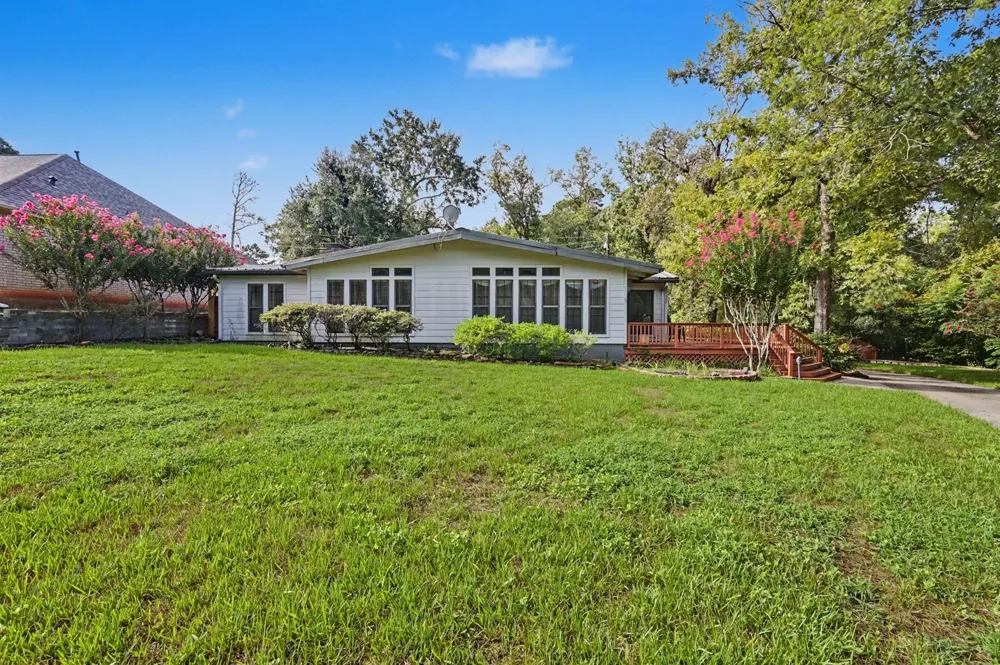 122 Warbonnet Drive Conroe, TX 77304