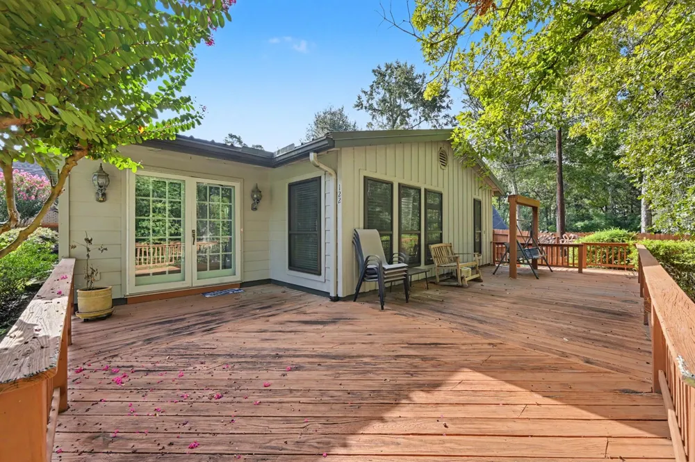 122 Warbonnet Drive Conroe, TX 77304