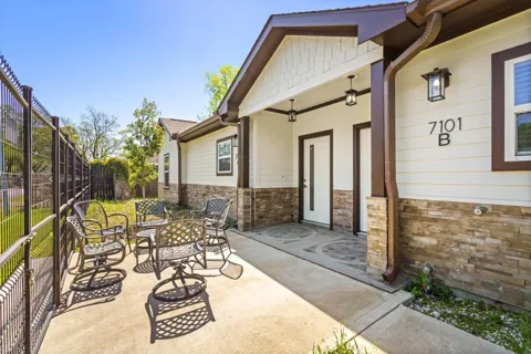 7101 Foster Street #B