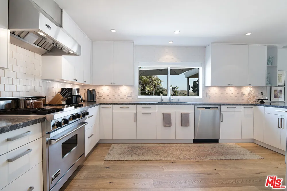 1904 Crescent Heights Boulevard Los Angeles, CA 90069