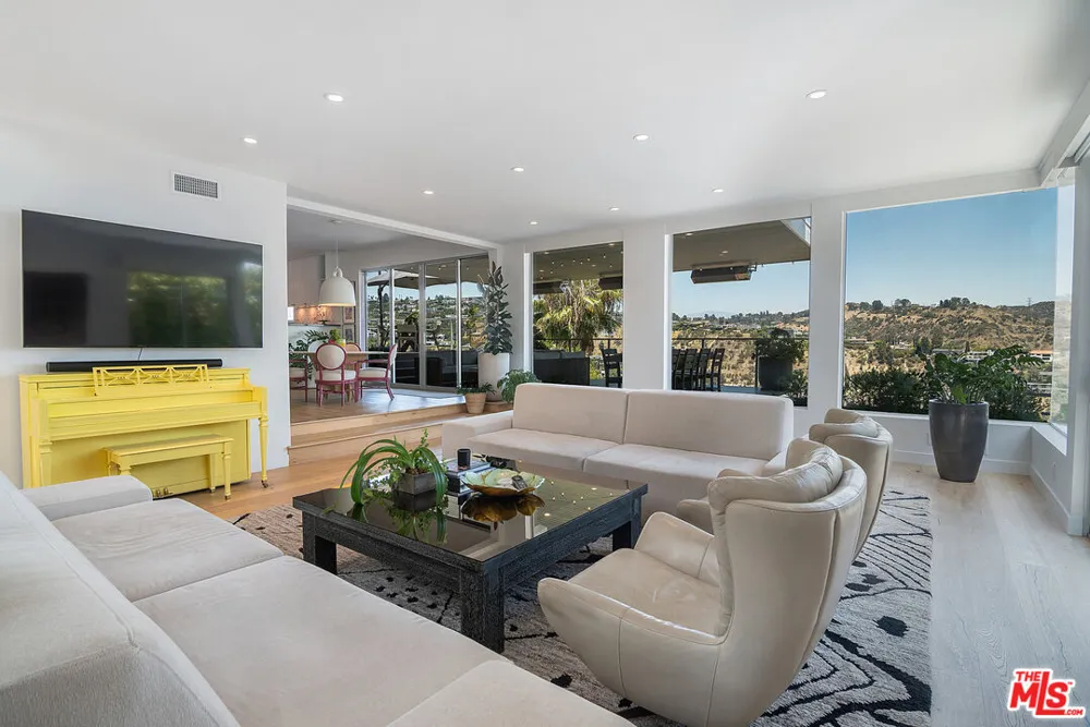 1904 Crescent Heights Boulevard Los Angeles, CA 90069