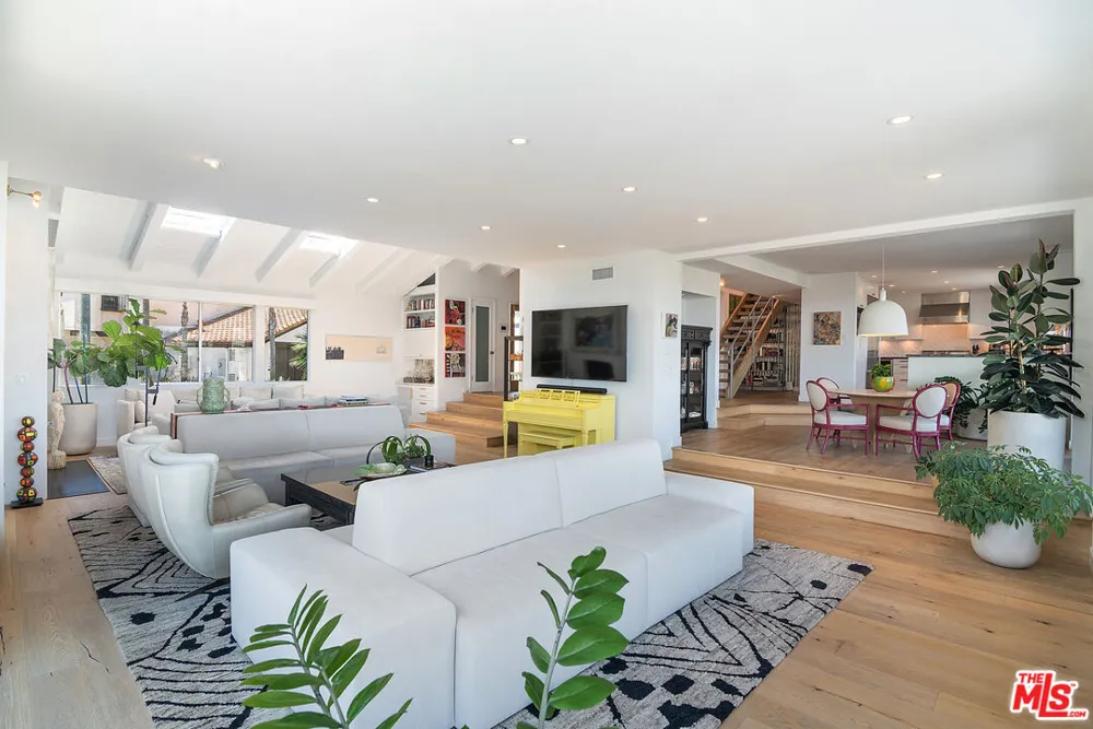 1904 Crescent Heights Boulevard Los Angeles, CA 90069