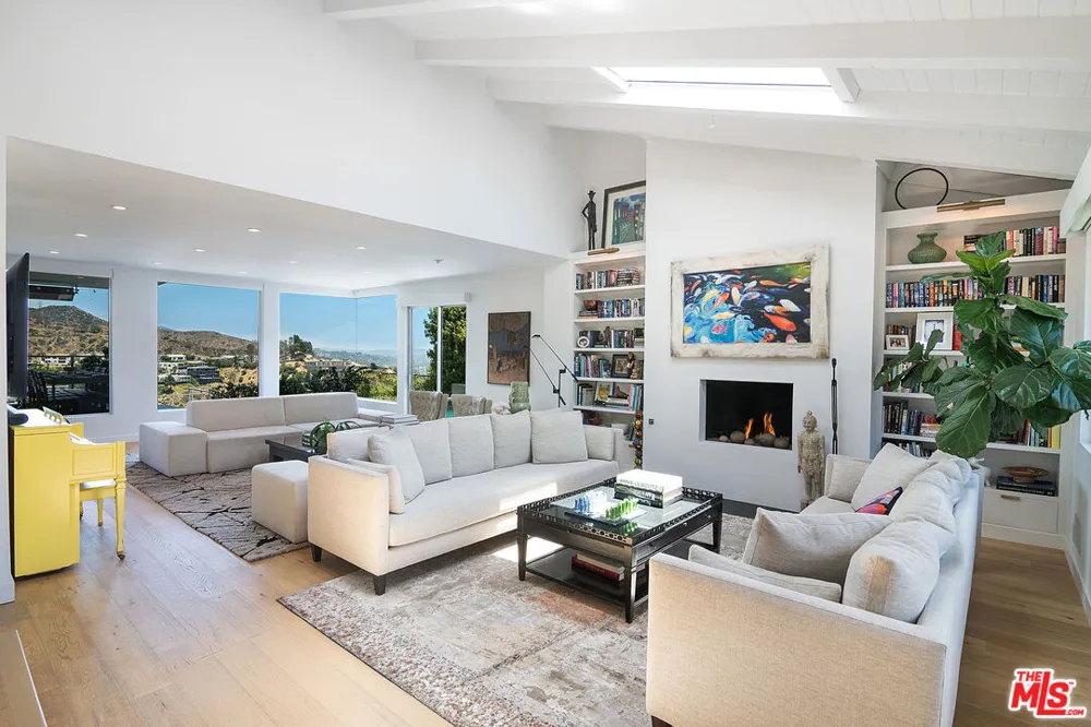 1904 Crescent Heights Boulevard Los Angeles, CA 90069