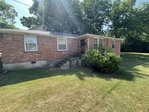 1915 Sweetbriar Ave