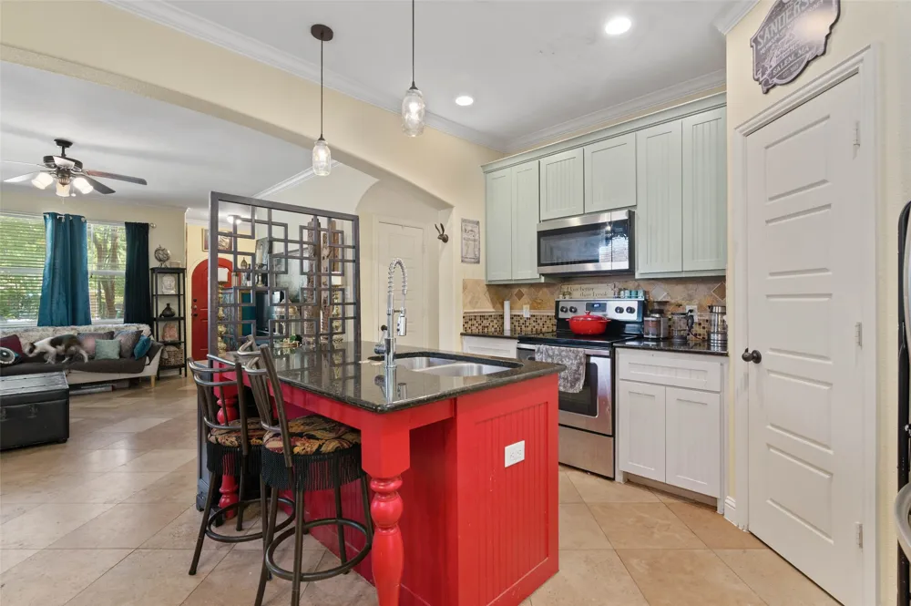 2220 Burning Tree Lane Denton, TX 76209