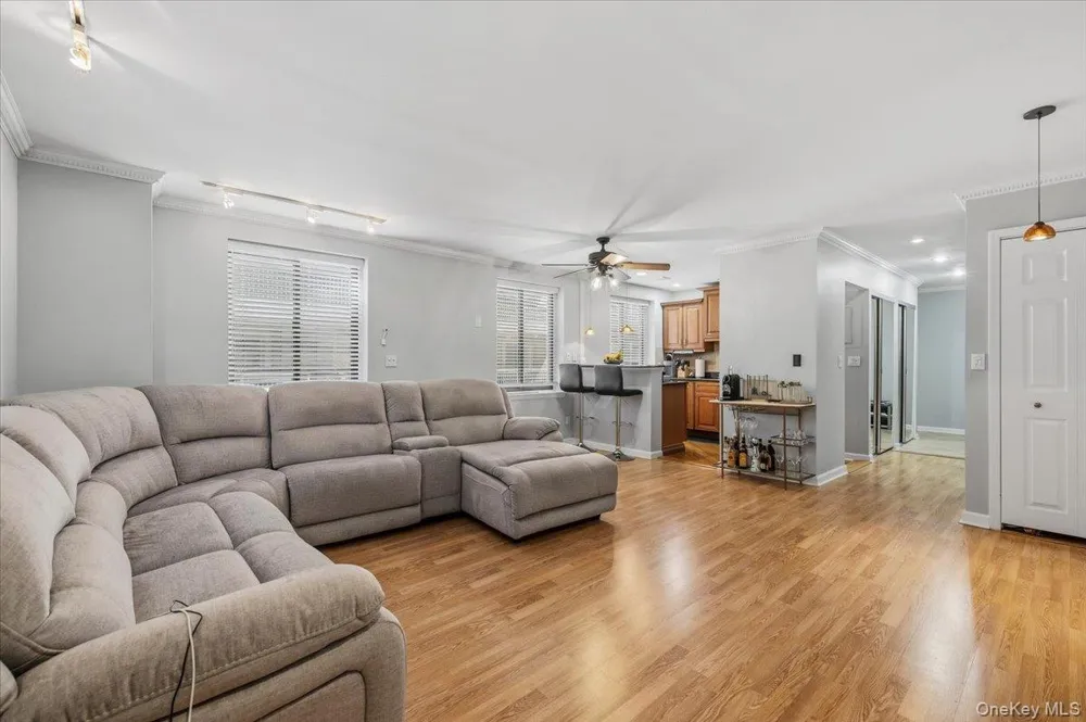 425 Shore Road #2D Long Beach, NY 11561