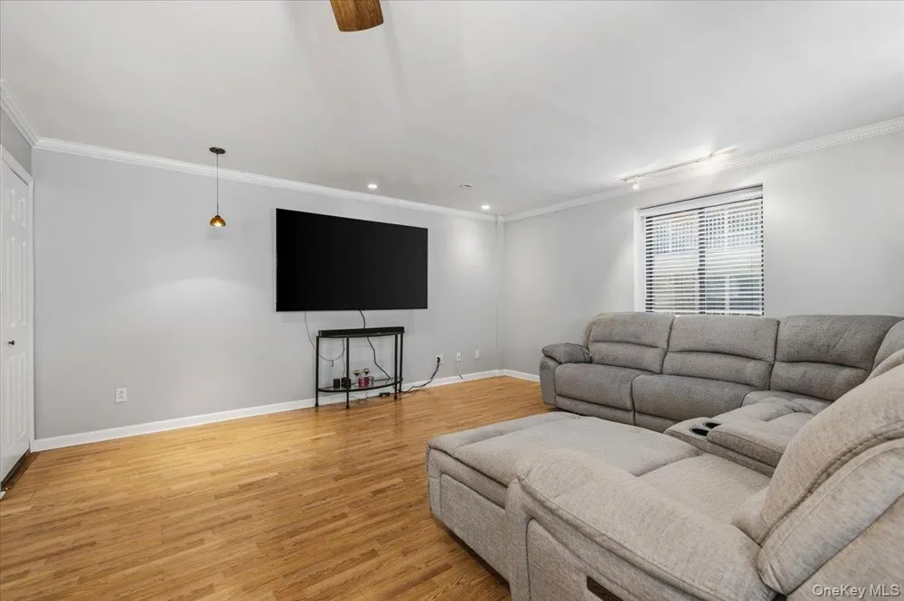 425 Shore Road #2D Long Beach, NY 11561