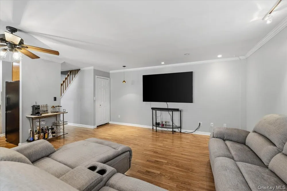 425 Shore Road #2D Long Beach, NY 11561