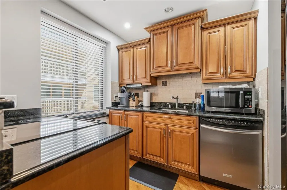 425 Shore Road #2D Long Beach, NY 11561