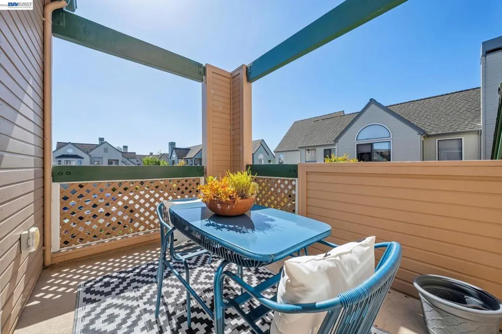 11 REGULUS CT Alameda, CA 94501