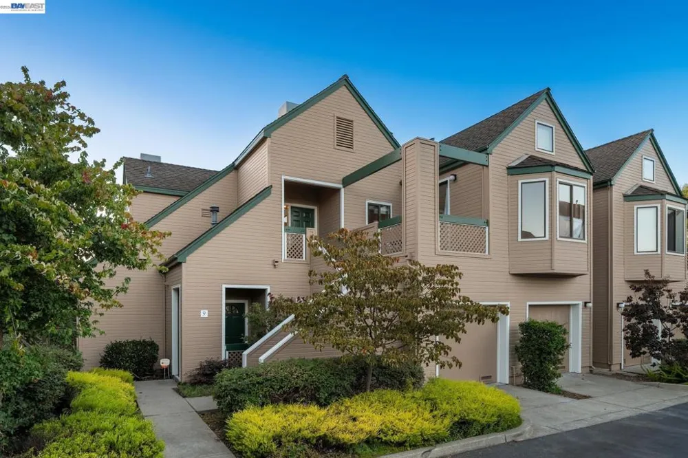 11 REGULUS CT Alameda, CA 94501