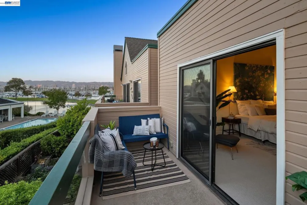 11 REGULUS CT Alameda, CA 94501