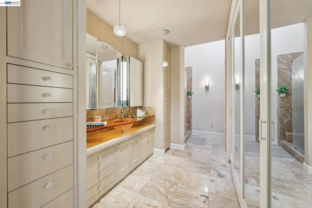 11 REGULUS CT Alameda, CA 94501