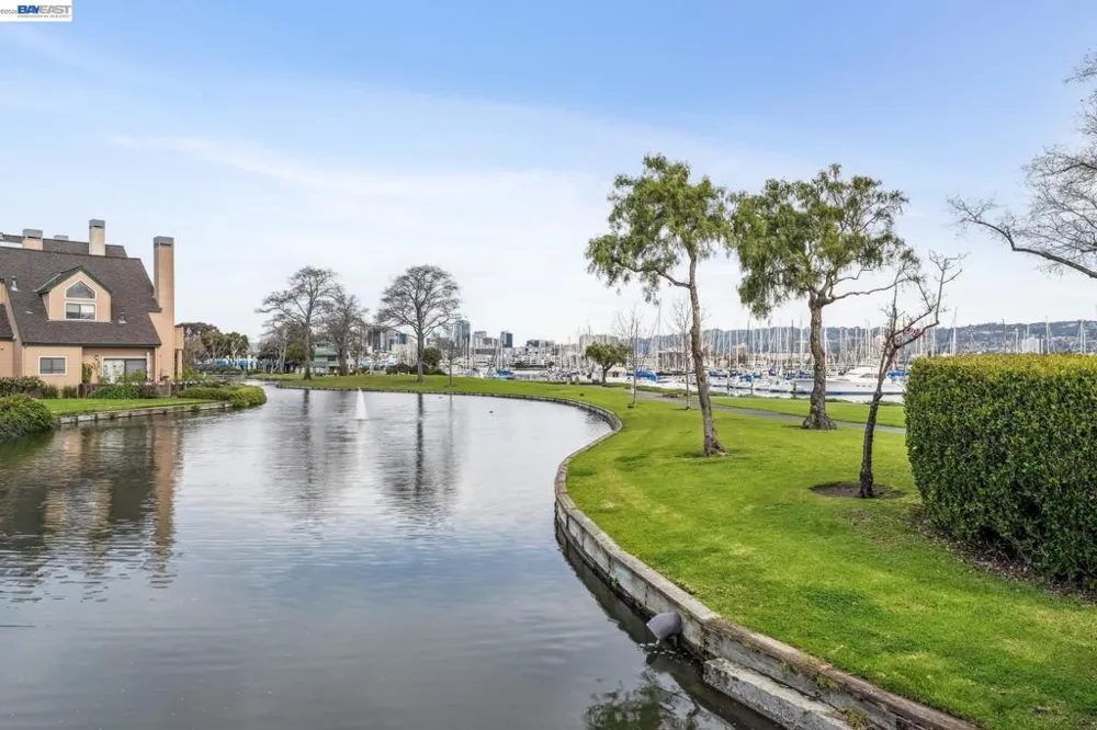 11 REGULUS CT Alameda, CA 94501