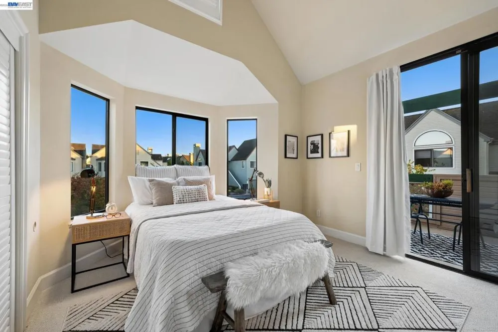 11 REGULUS CT Alameda, CA 94501