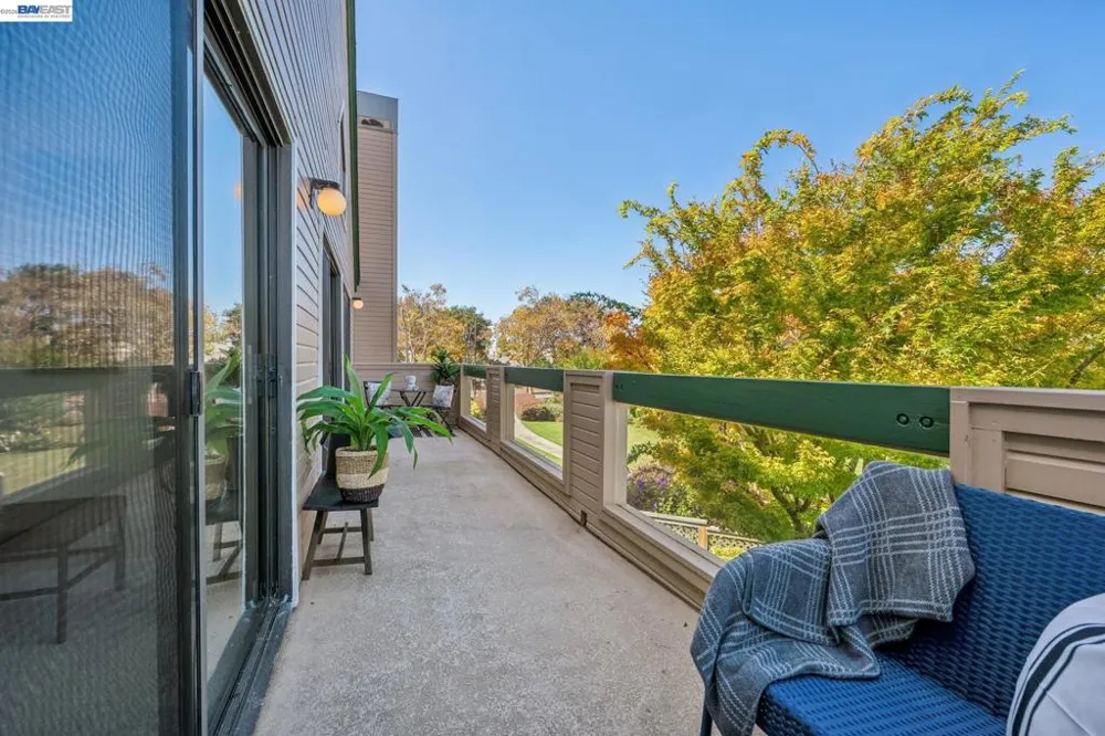 11 REGULUS CT Alameda, CA 94501