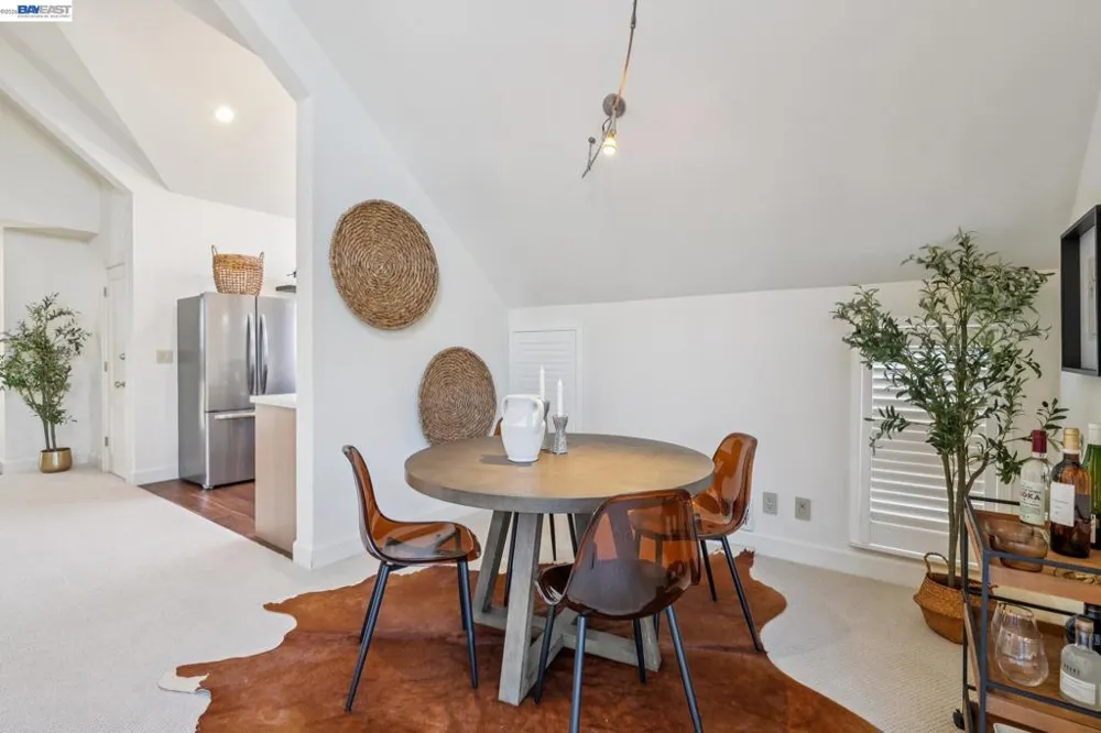 11 REGULUS CT Alameda, CA 94501