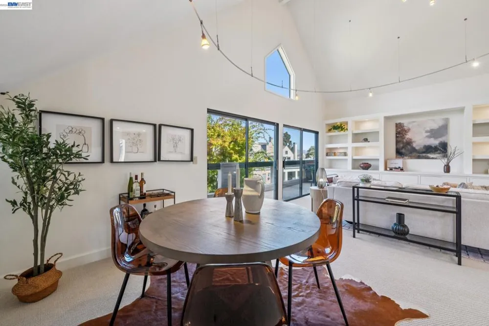 11 REGULUS CT Alameda, CA 94501