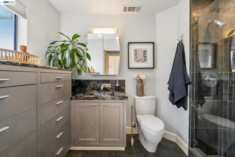 11 REGULUS CT Alameda, CA 94501