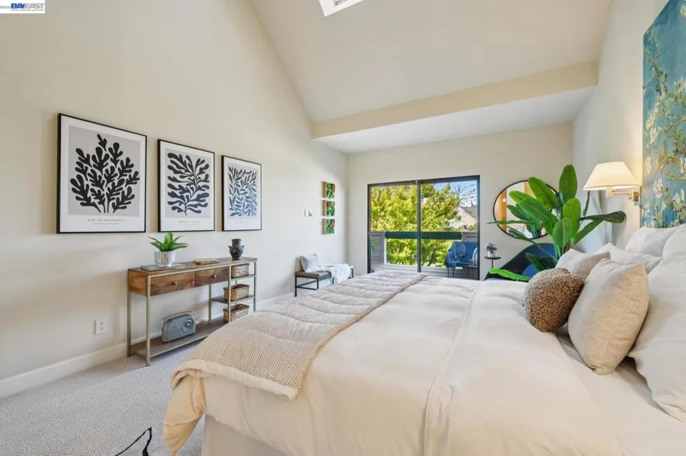 11 REGULUS CT Alameda, CA 94501
