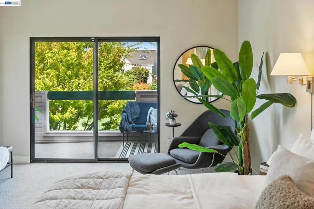 11 REGULUS CT Alameda, CA 94501