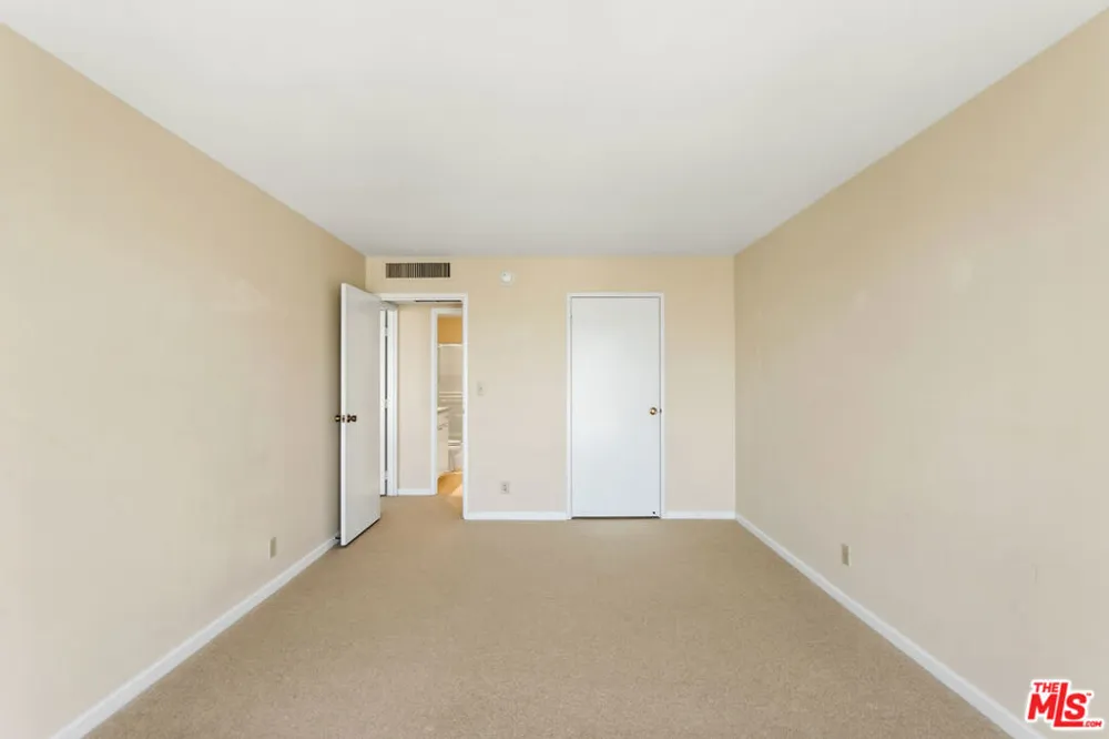 800 W 1st Street #3001 Los Angeles, CA 90012