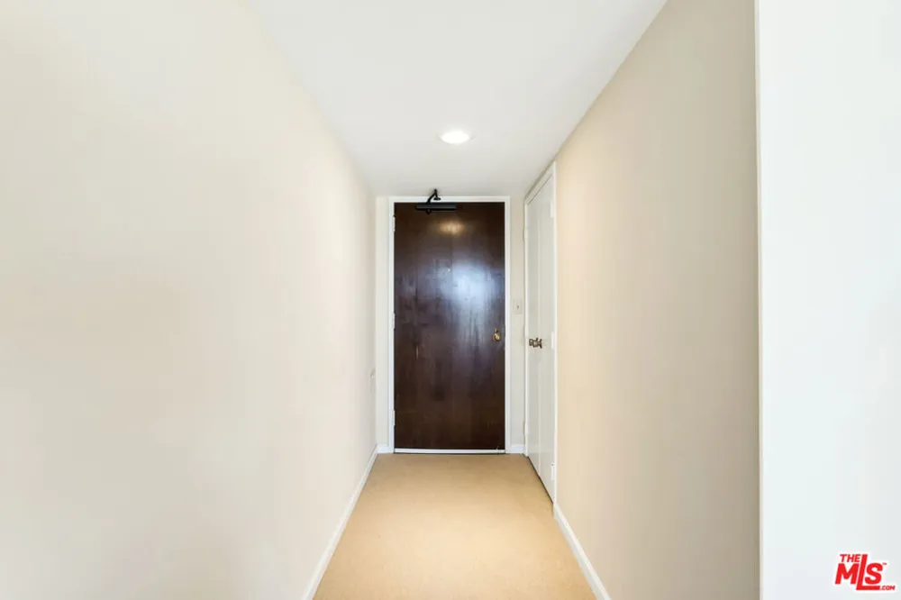 800 W 1st Street #3001 Los Angeles, CA 90012