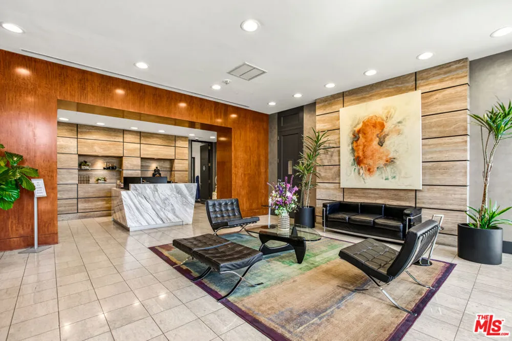 800 W 1st Street #3001 Los Angeles, CA 90012