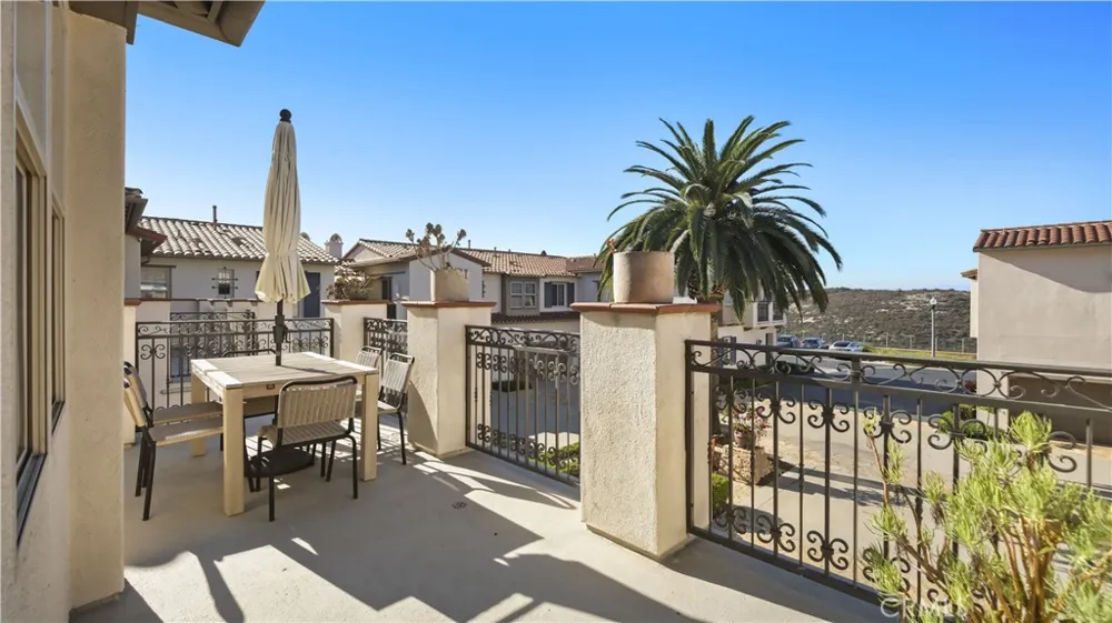 16 Talmont Newport Coast, CA 92657