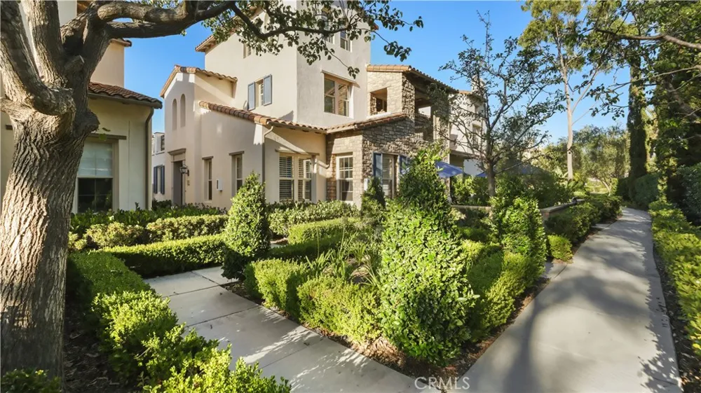 16 Talmont Newport Coast, CA 92657