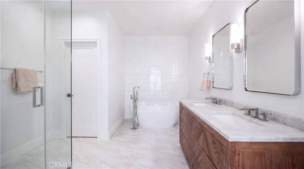 16 Talmont Newport Coast, CA 92657