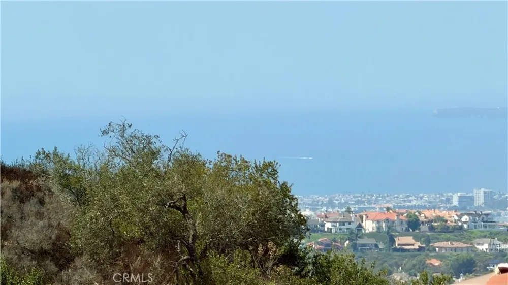 16 Talmont Newport Coast, CA 92657