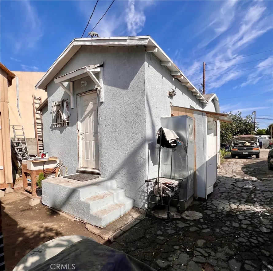 1474 W Compton Compton, CA 90220
