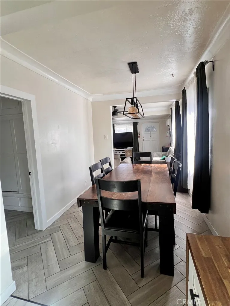 1474 W Compton Compton, CA 90220