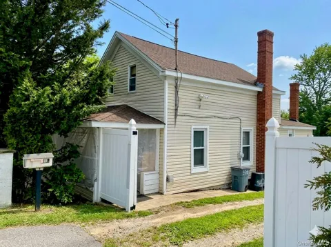 970 E Main Street