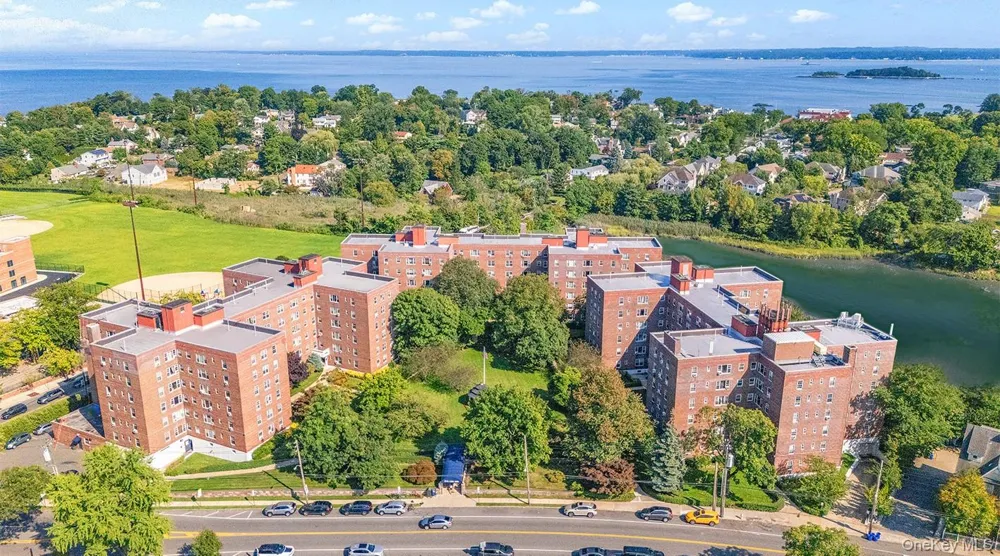230 Pelham Road #4L New Rochelle, NY 10805