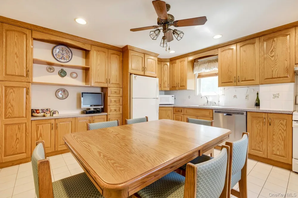 59 11th Street Hicksville, NY 11801