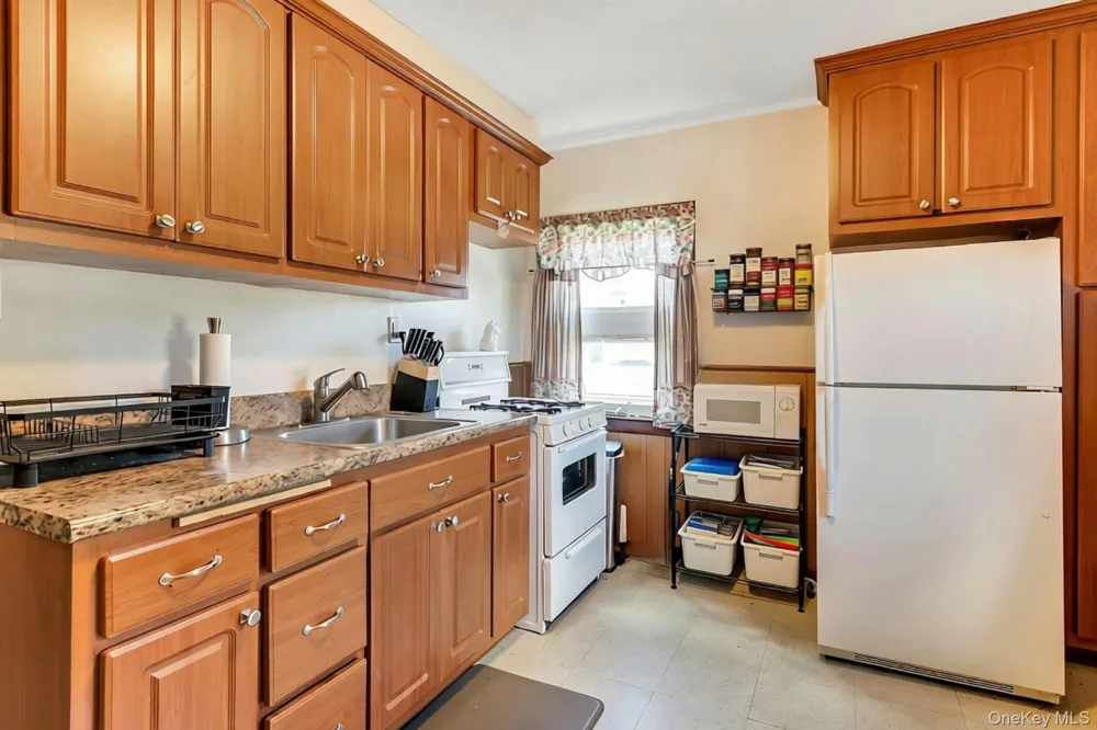 59 11th Street Hicksville, NY 11801