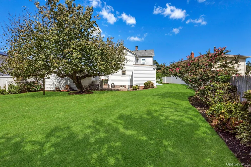 59 11th Street Hicksville, NY 11801