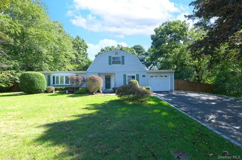 11 Crooked Pine Drive