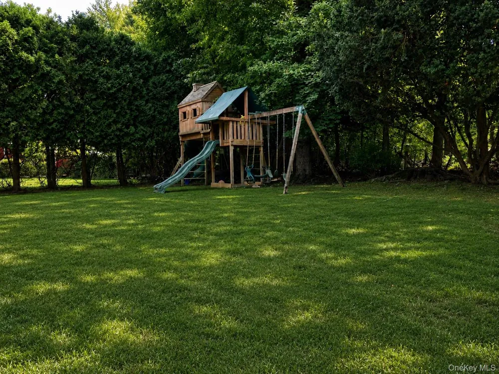 264 Ehrhardt Road Pearl River, NY 10965