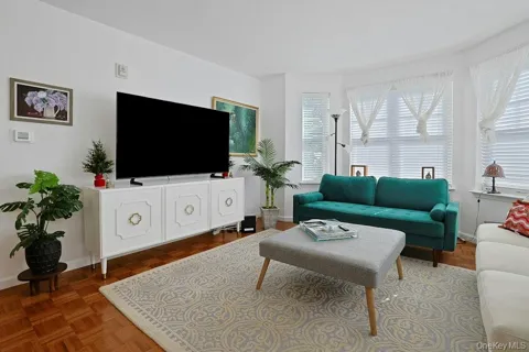 207 Sutton Drive #207