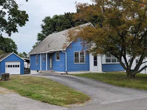 106 Depuyster Avenue