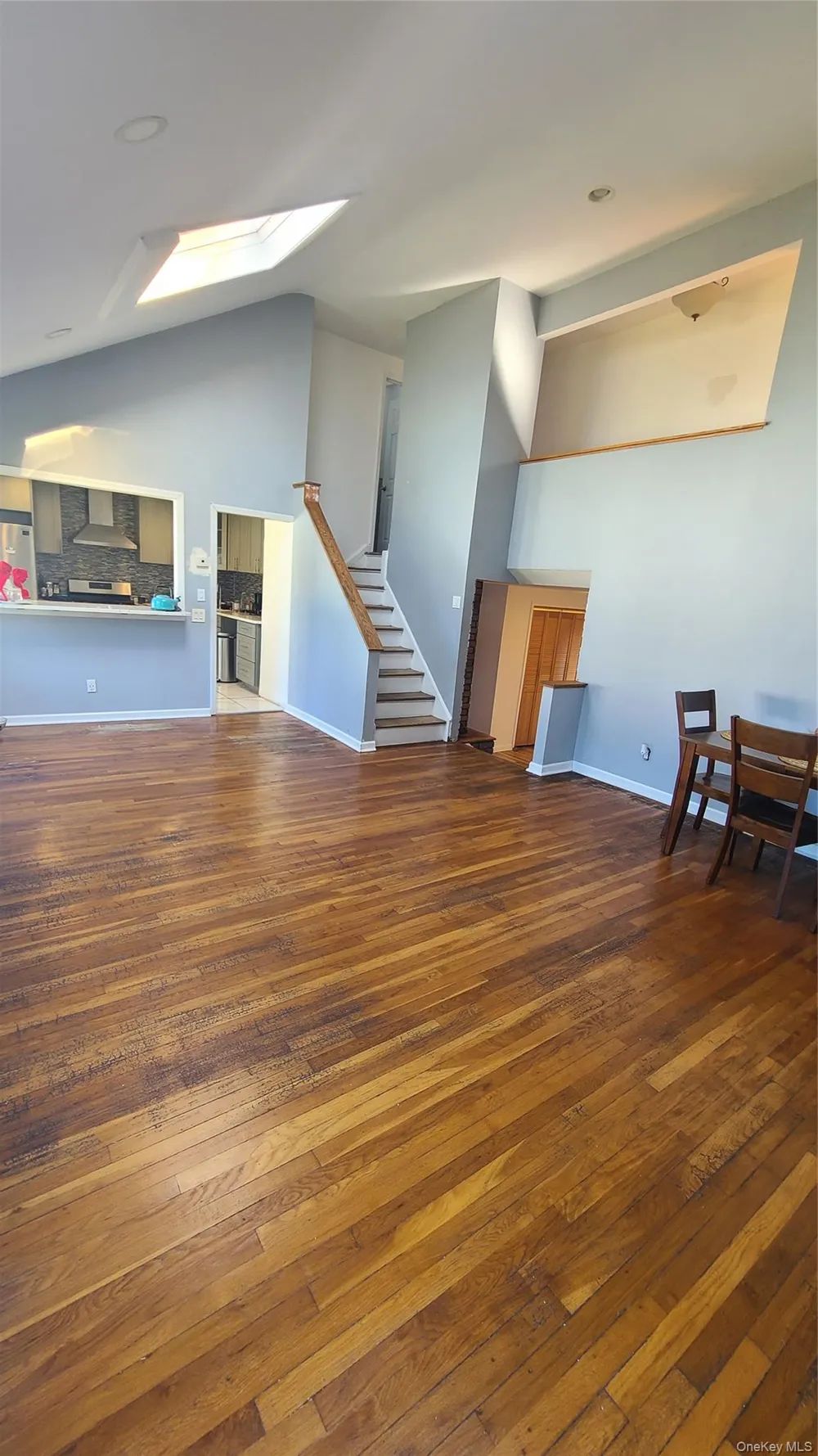 623 Nimrod Court North Babylon, NY 11703